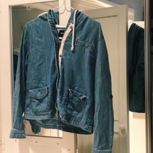Light jean jacket w/ hoodie
